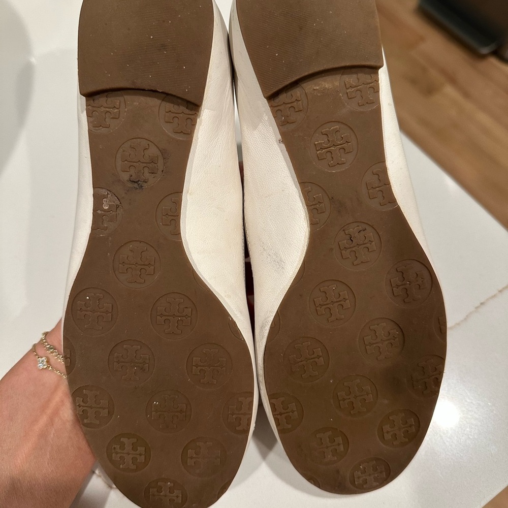 Tory Burch Ivory Flats with Metallic Emblem - Picture 4 of 4